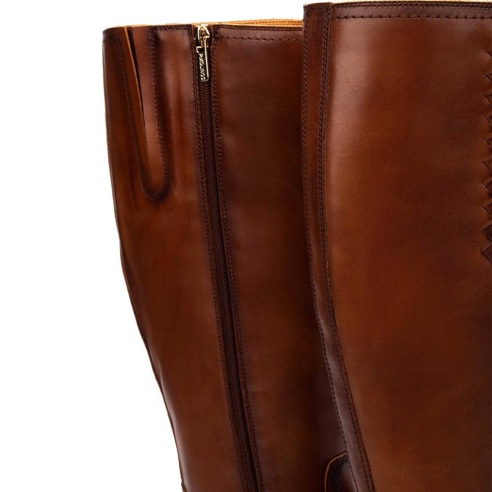 BOTA ALTA CUERO